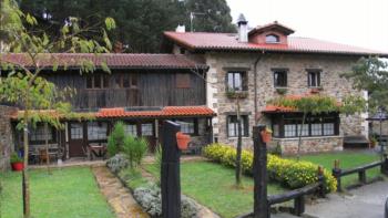 Fatxada nekazalturismoa Iturbe Bizkaian