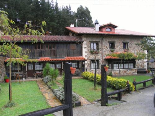 Fatxada 1 nekazalturismoa Iturbe Bizkaian