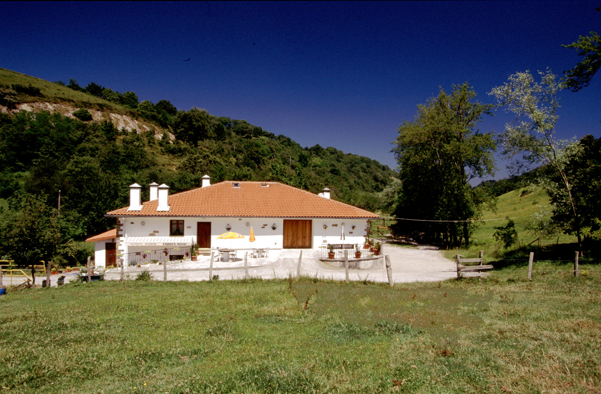 fatxada landa-etxea Errota Berri Gipuzkoan