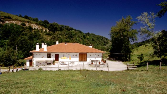 fatxada landa-etxea Errota Berri Gipuzkoan