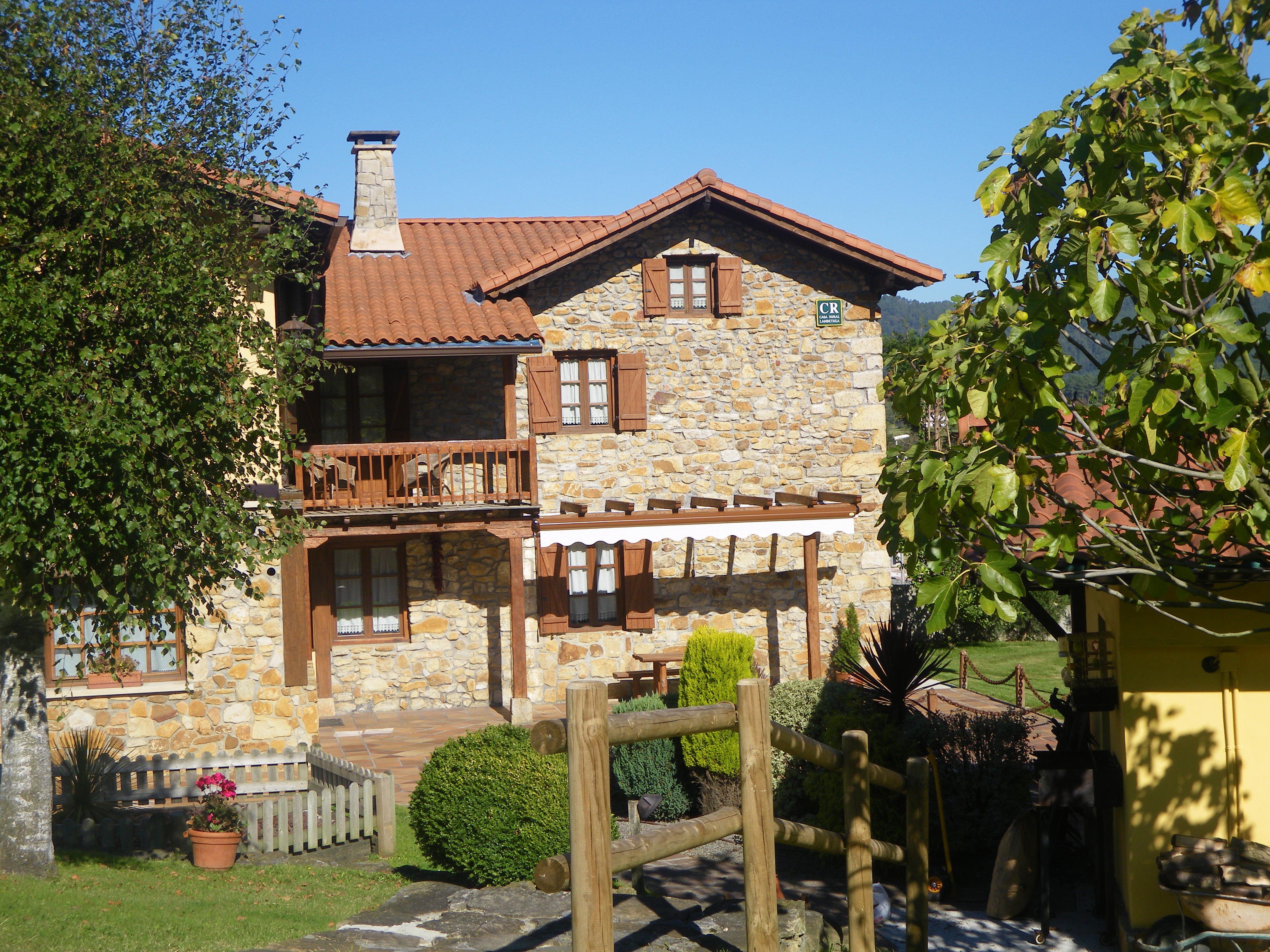 fatxada landa-etxea Matsa Bizkaian