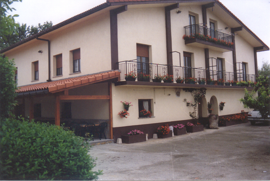 fatxada nekazalturismoa Agote aundi Gipuzkoan