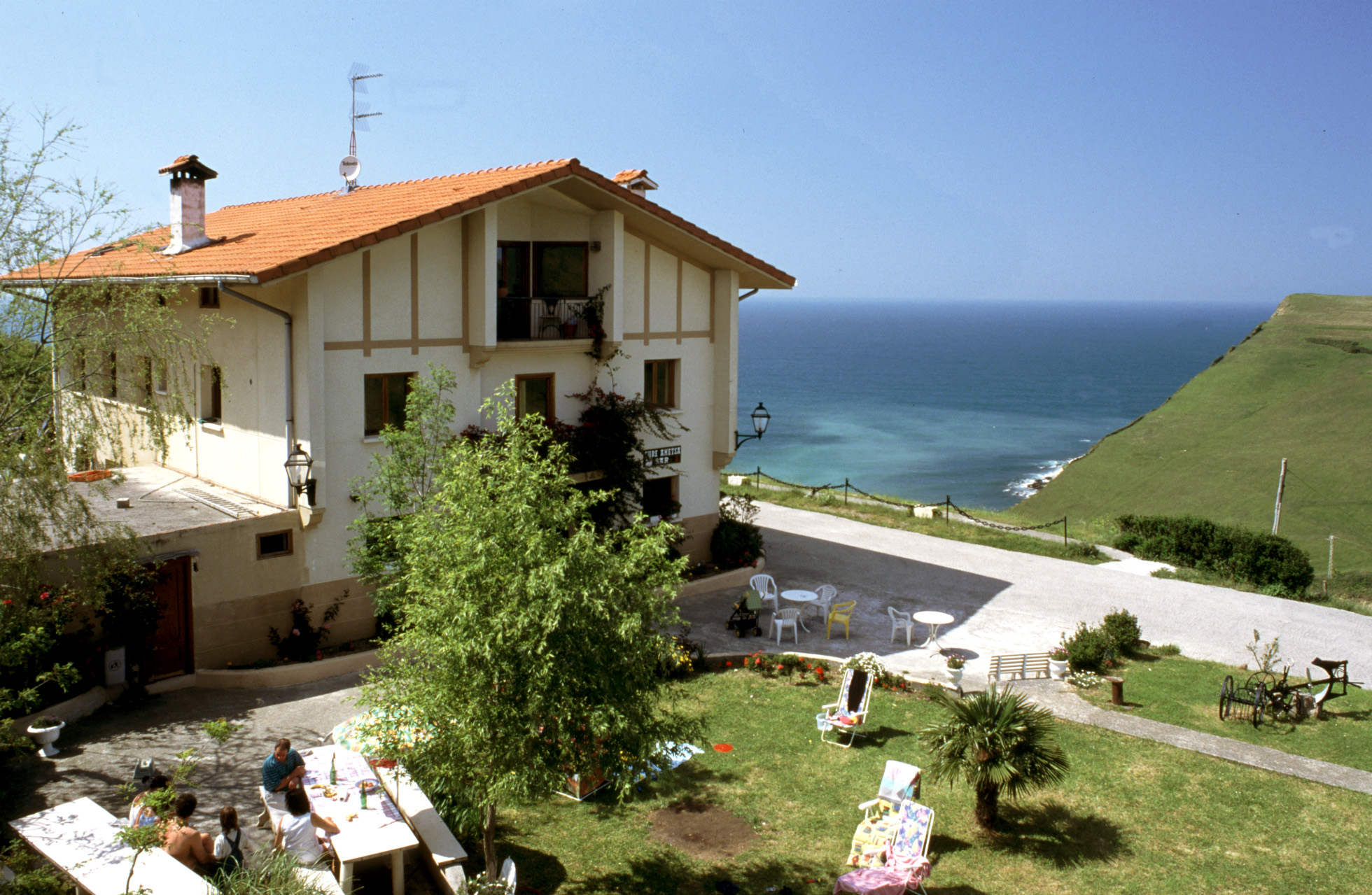 fatxada landa-etxea Gure Ametsa Gipuzkoan