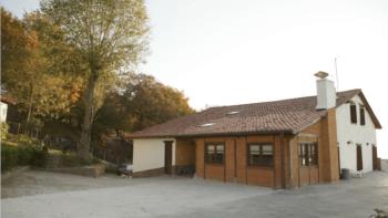 fatxada nekazalturismoa montefrio gipuzkoan