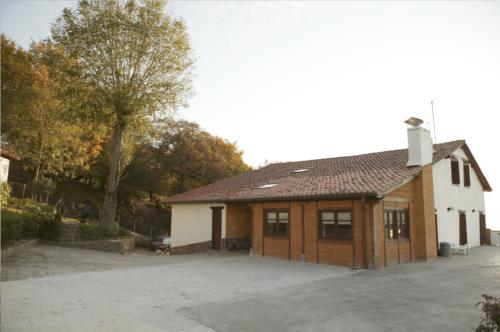 fatxada nekazalturismoa montefrio gipuzkoan