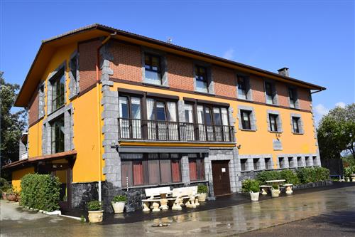 fachada casa rural ibarrola txiki en gipuzkoa