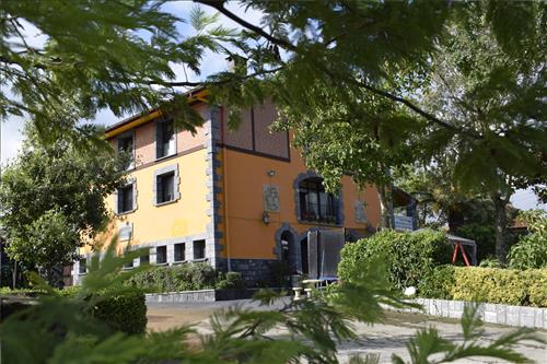 Fatxada 1 landaetxea nekazalturismoa Gipuzkoan