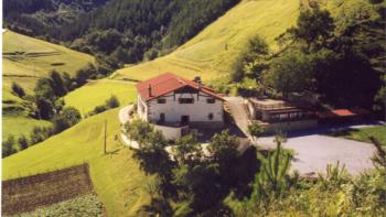 fatxada nekazalturimoa Lazkao Etxe Gipuzkoan