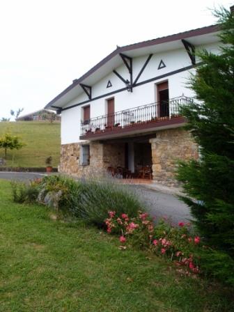 fatxada 1 nekazalturismoa Caserío Garaizar Bizkaian
