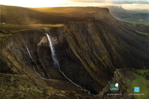 Salto del Nervión y sierra Gorobel