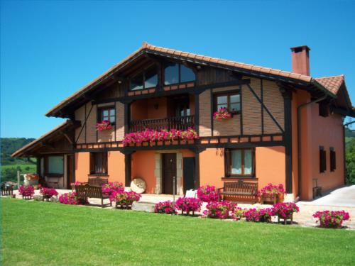 Fatxada 1 nekazalturismoa Kanpoeder Gipuzkoan