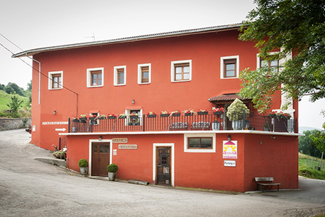 Fatxada nekazalturismoa Artola Gipuzkoan