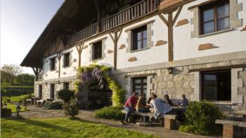 Fatxada nekazalturismoa Lamaino Etxeberri Gipuzkoan