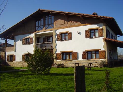 fatxada nekazalturismoa orortegi gipuzkoan