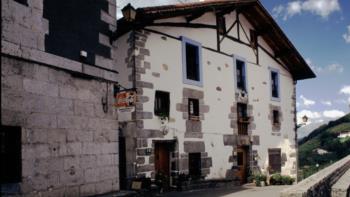 fatxada landa-etxea etxeberri gipuzkoan