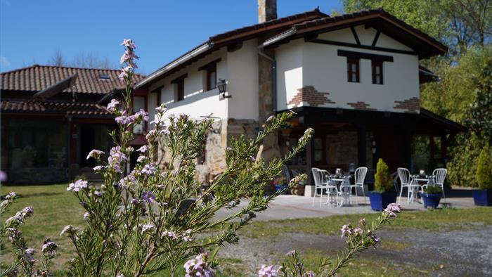 fatxada nekazalturismoa ibarra Bizkaian