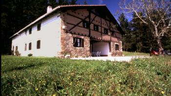 fatxada landa etxea astorki goikoa Bizkaian