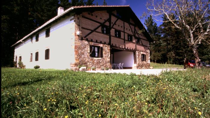 fachada casa rural astorki goikoa en Vizcaya