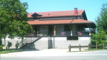 fatxada nekazalturismoa azkue gipuzkoan