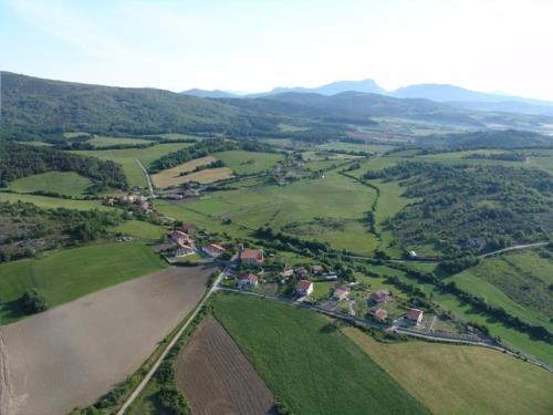 paisaia landa-etxea izpiliku Araban