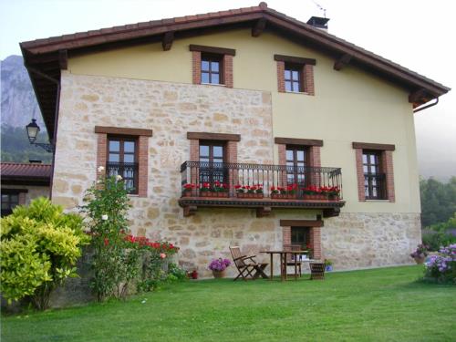 fachada 1 agroturismo molino solapeña en Alava