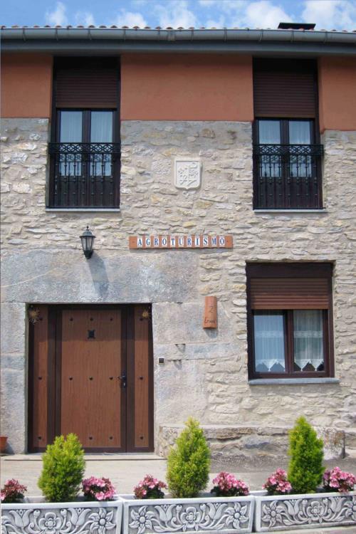 fachada 1 agroturismo abaianea en Alava