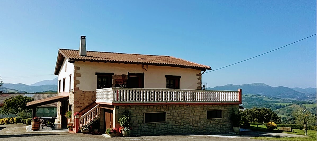 fatxada landa-etxea A.Berri Gipuzkoan