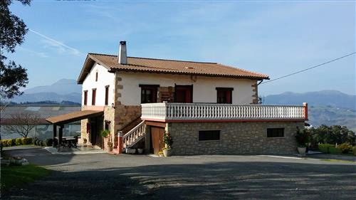 fachada casa rural A.Berri en Gipuzkoa