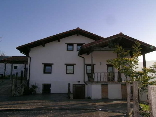 fatxada nekazalturismoa lokate gipuzkoan