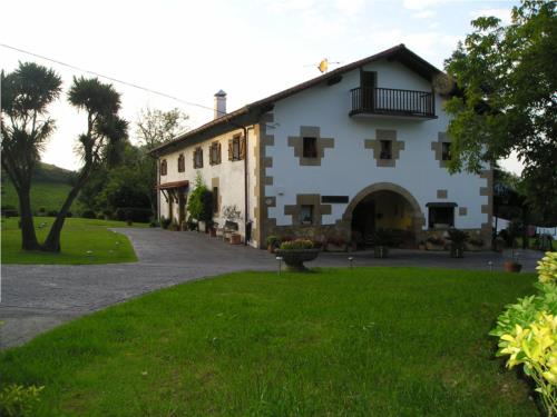 fachada casa rural Iragorri en Gipuzkoa