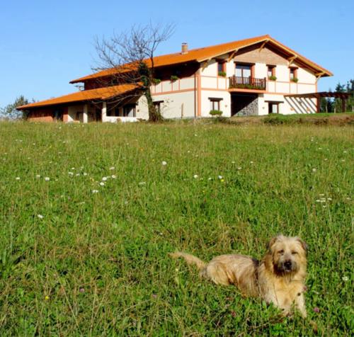 fachada agroturismo Merrutxu en Bizkaia