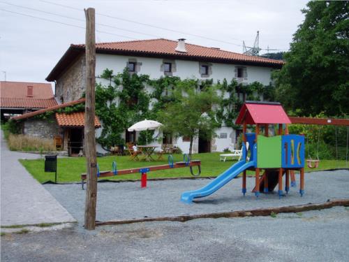 exterior casa rural Aranburu en Gipuzkoa