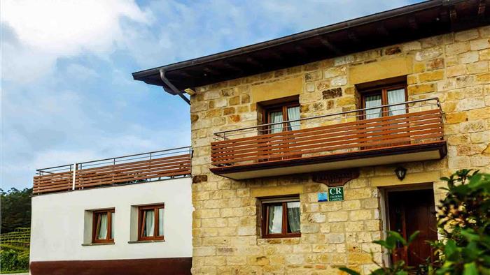 fachada casa rural Erretzabal Txiki en Gipuzkoa