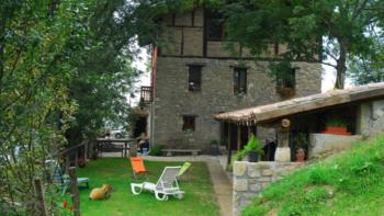 Fachada casa rural Kaxkarre en Gipuzkoa 