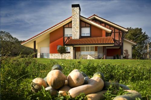 fatxada nekazalturismoa Madarian Bizkaian