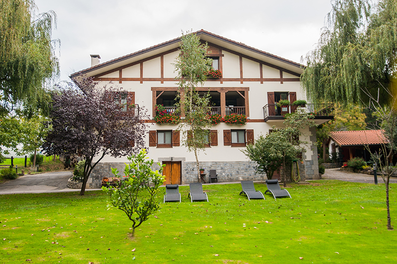 fatxada nekazalturismoa Zubeltzu Torre Gipuzkoan