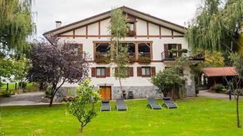 fatxada nekazalturismoa Zubeltzu Torre Gipuzkoan