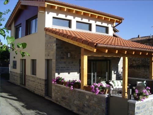 fatxada 1 landa etxea Orlegy Araban