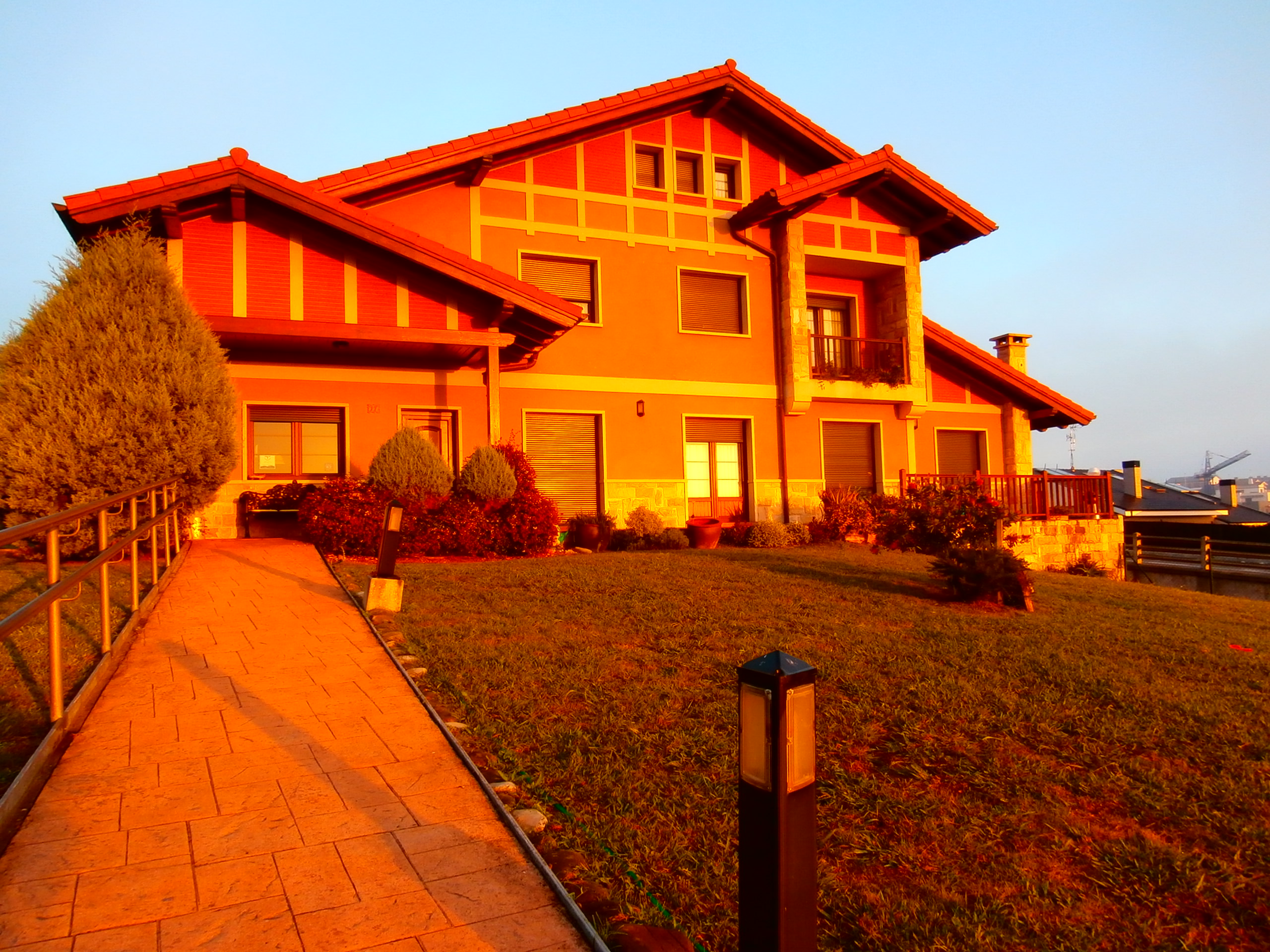 fatxada 1 landa-etxea Telleri Bizkaian