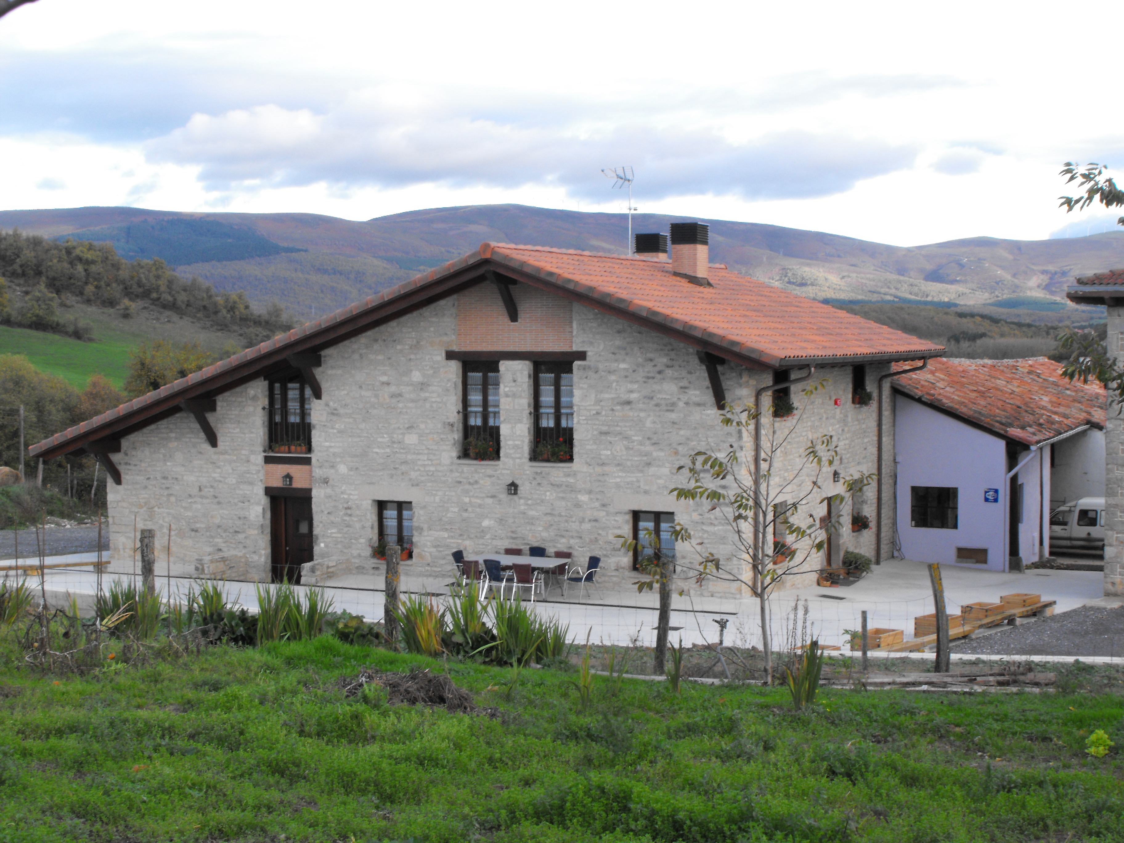 fatxada nekazalturismoa la casa vieja Araban