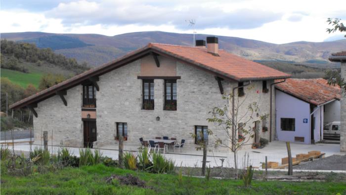 fatxada nekazalturismoa la casa vieja Araban