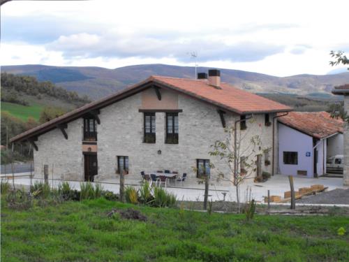 fatxada 1 nekazalturismoa la casa vieja Araban