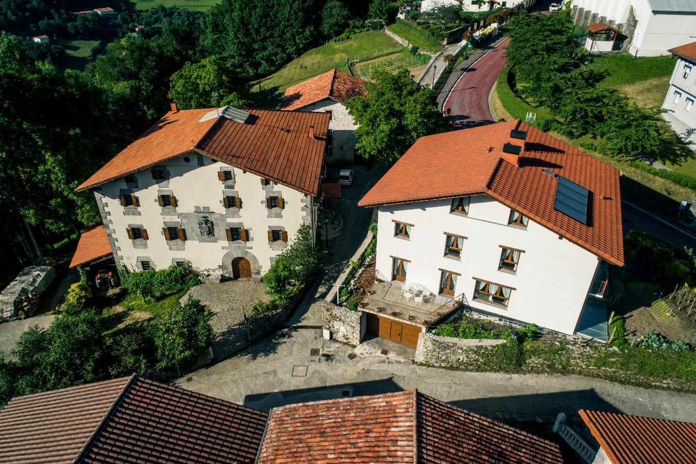 Fatxada_landa_etxea_Apartamentos_Lete_Alkiza_Gipuzkoa_nektur
