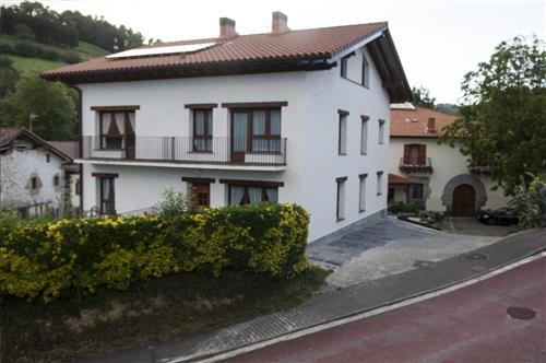 Fachada1_casa_rural_Apartamentos_Lete_Alkiza_Gipuzkoa_Nekatur