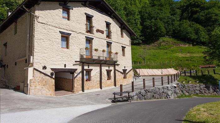 Fachada_casarural_arkaitza_berrobi_gipuzkoa_euskadi_nekatur
