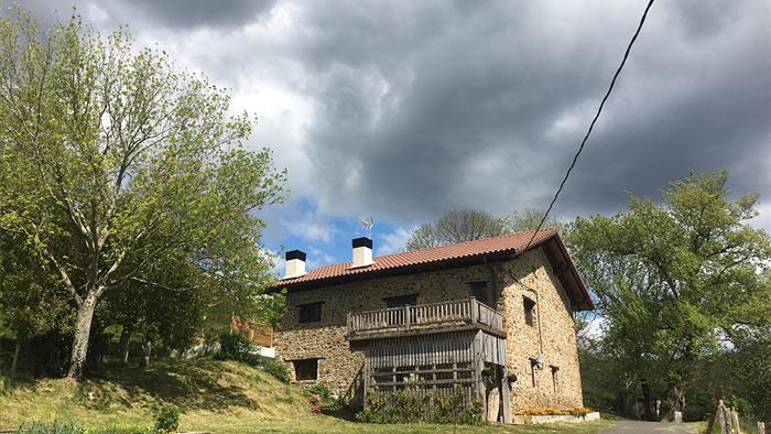 Fachada_apartamento_rural_Arbela_Apartamentuak_Aia_Gipuzkoa_Nekatur