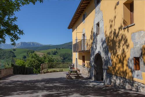 Fachada_apartamento_rural_Iriarte_Apartamentuak_Orexa_Gipuzkoa_Nekatur