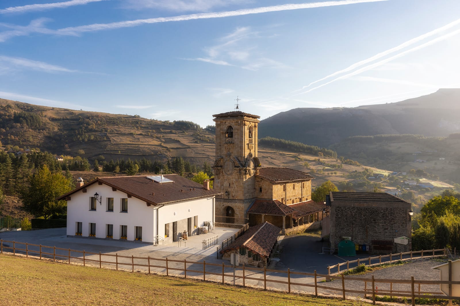 Fachada_apartamentos_Araotzeko_Ostatua_Oñati_Gipuzkoa