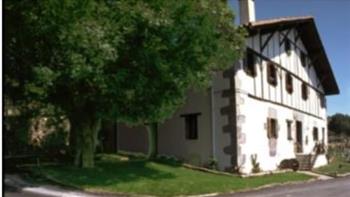 fatxada nekazalturismoa saskarate gipuzkoan