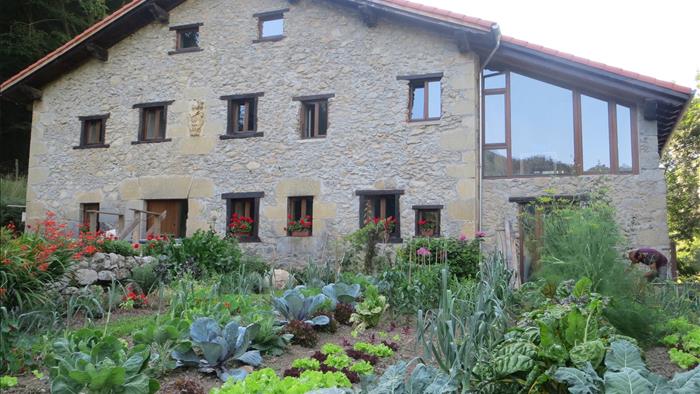Paisaje agroturismo Arruan Haundi en Gipuzkoa